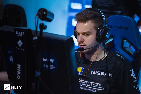 将决定两队 将决定两队